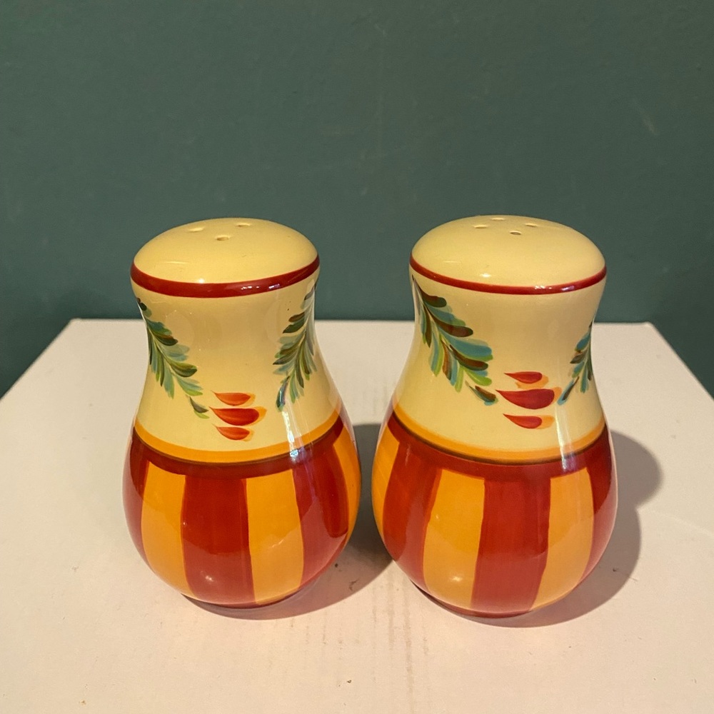 Southern Living at Home Sienna Salt and Pepper Shakers